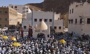 78 200956 yemen prophet hud tomb 2