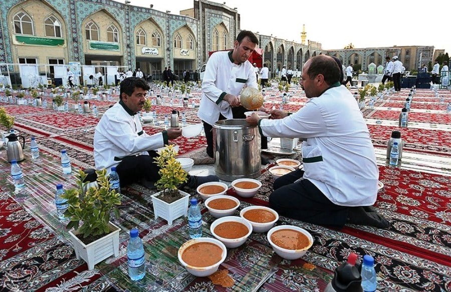 إيران.. هذا الخبز ممنوع في رمضان صورة
