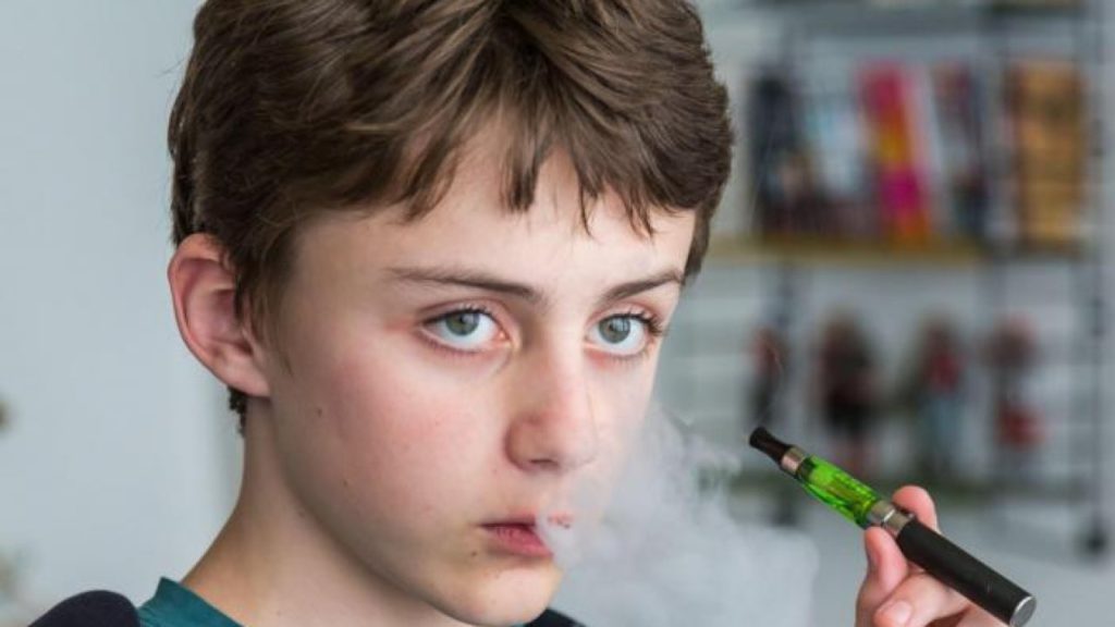 173-210716-electronic-cigarettes-children-teens-addiction_700x400-1280×720